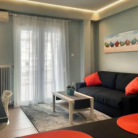 Cozy Close To Acropolis Apartment