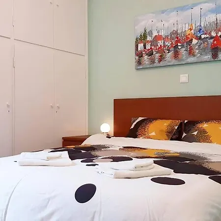 Cozy Close To Acropolis Apartment *