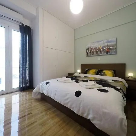Cozy Close To Acropolis Apartment
